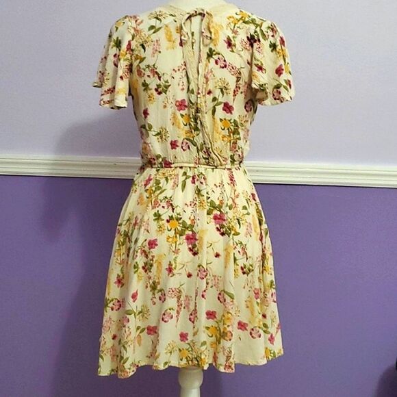 Band of Gypsies Boho Cream Floral Empire Waist Flutter Sleeves Flowy Mini Dress - Picture 8 of 13